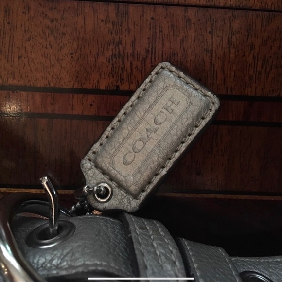 Coach cream/gray/silver shoulder purse - Picture 4 of 7